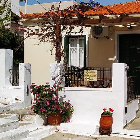 Kontos-Traditional House In Andros Beach エクステリア 写真